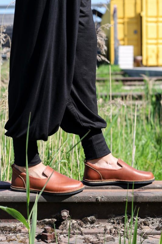 London - Classic shoes in the TOKU style - Brown